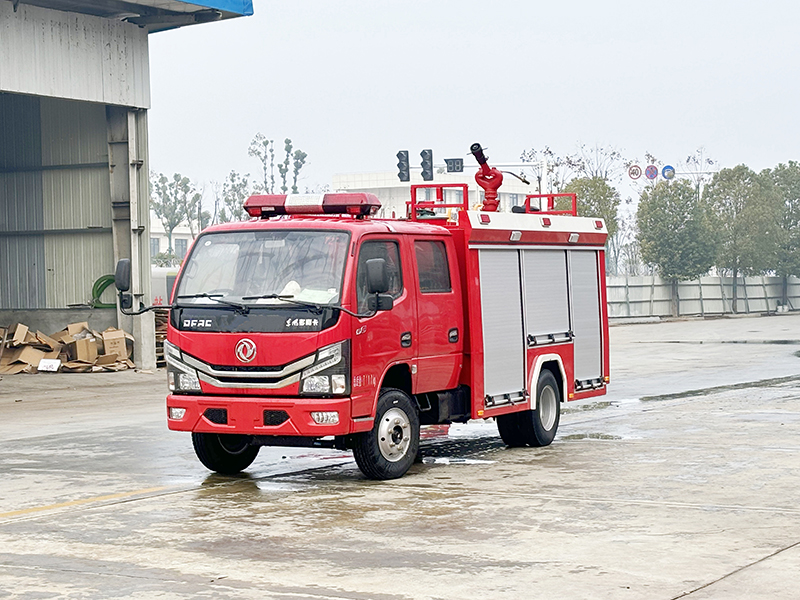 东风小多利卡2.5吨泡沫消防车